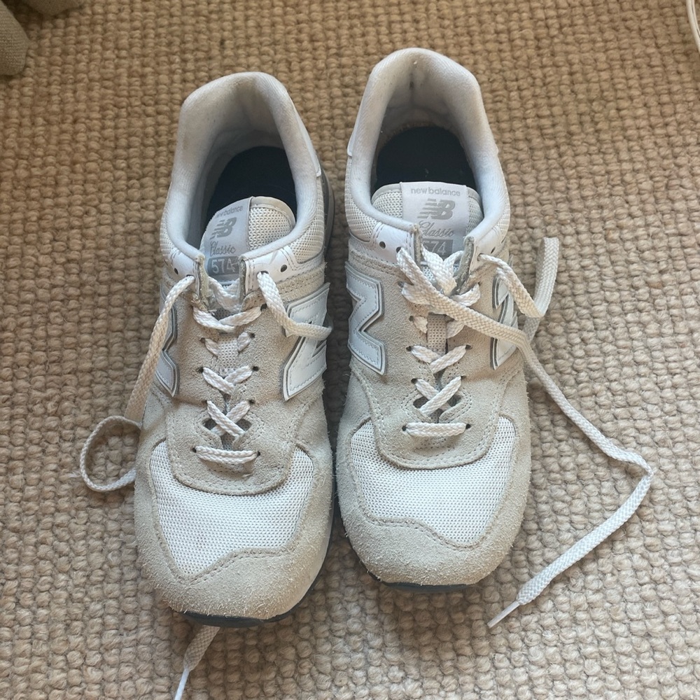 New Balance 575 biege/cream and white